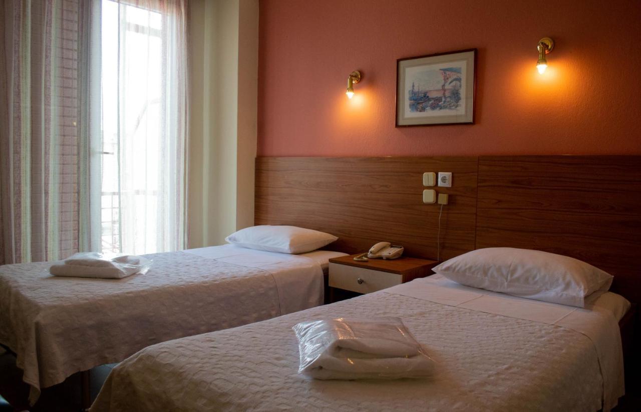 Egnatia Hotel Ioánnina Exteriör bild